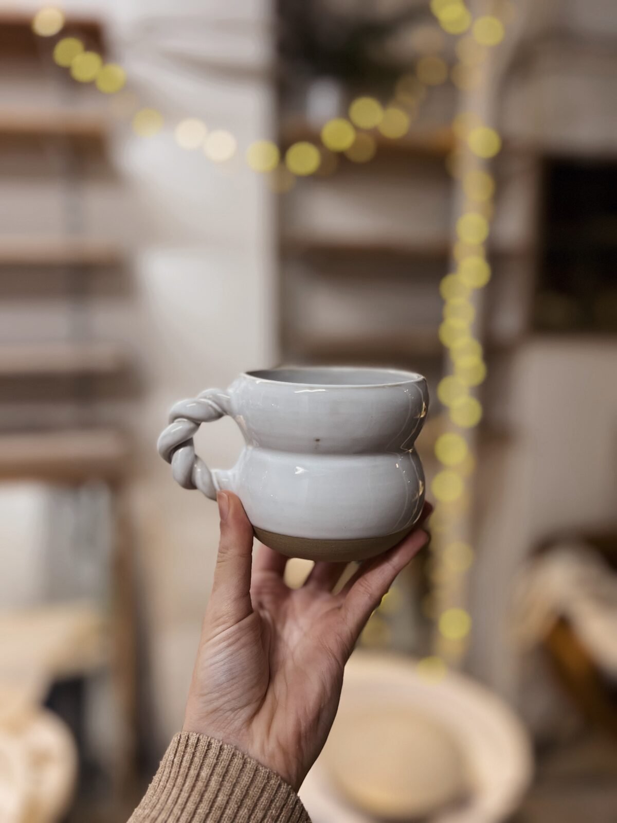 Taza grey braid