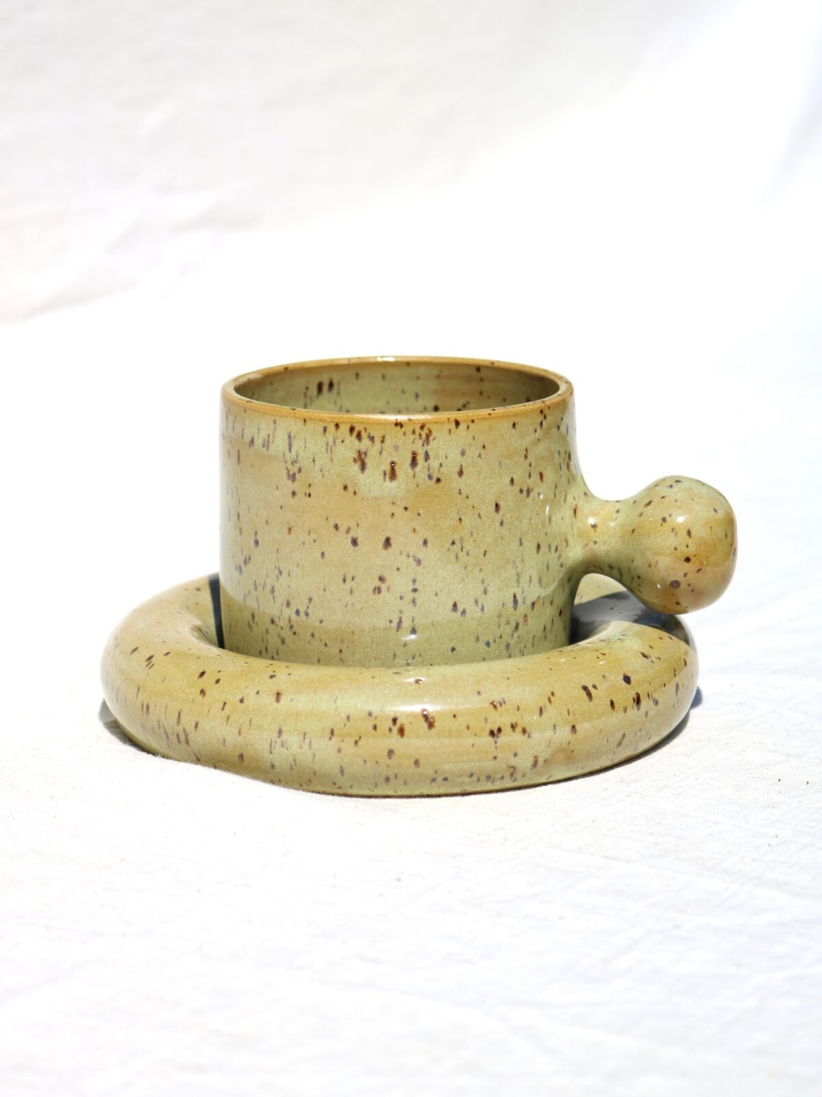 Taza avocado button