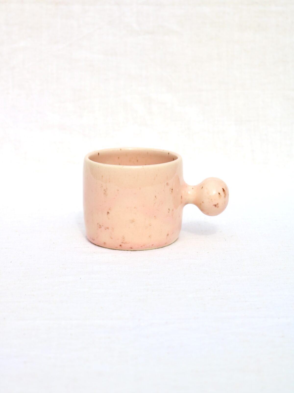 Taza pink button